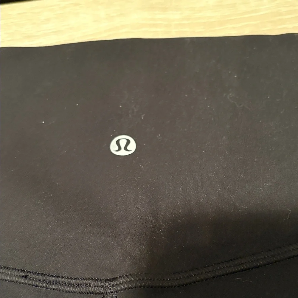 Lululemon Align High Rise Bike Short 2” Black Women's Shorts - Picture 4 of 4